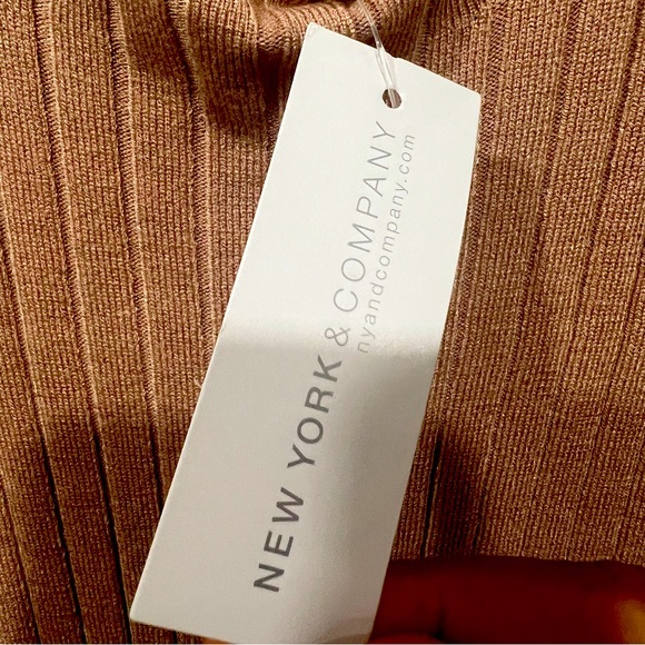 Long sweater dress, perfect for fall, back to school and work! - Picture 1 of 4
